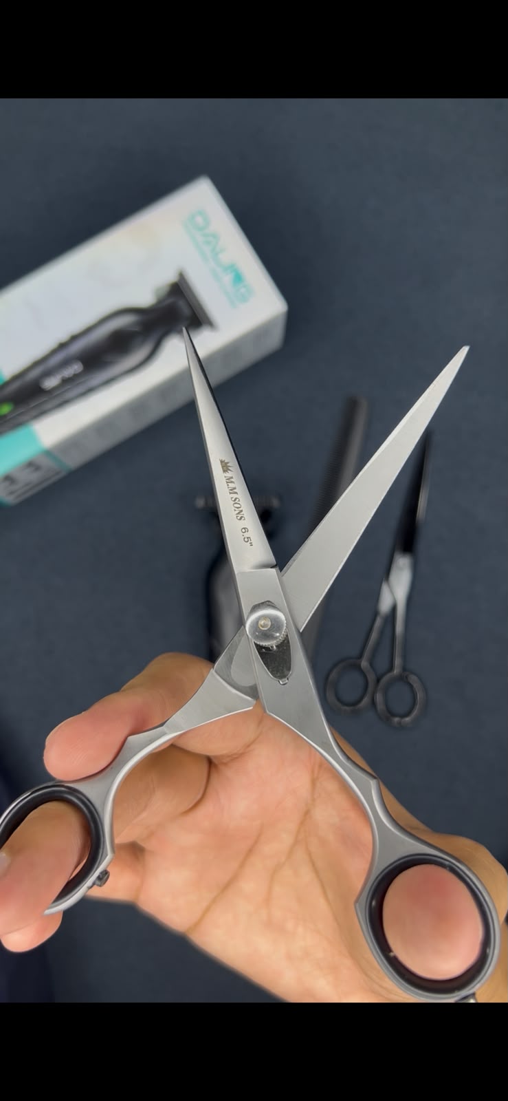 Offer🎉Professional Trimmer + Discounted Barber Stainless Steel Scissor & Free Barber Comb 🎁